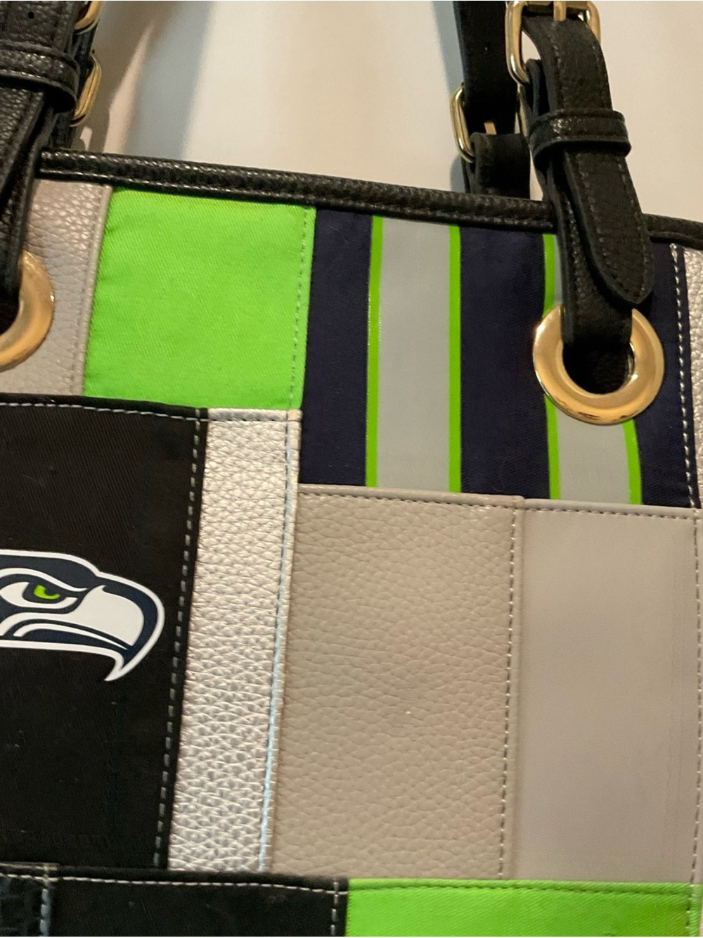 Bradford Exchange "For The Love Of The Game" Seattle Seahawks Tote Bag Purse - Picture 11 of 14
